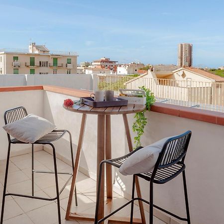 Suite Attico In Centro - Parcheggio Gratuito Livorno Bagian luar foto